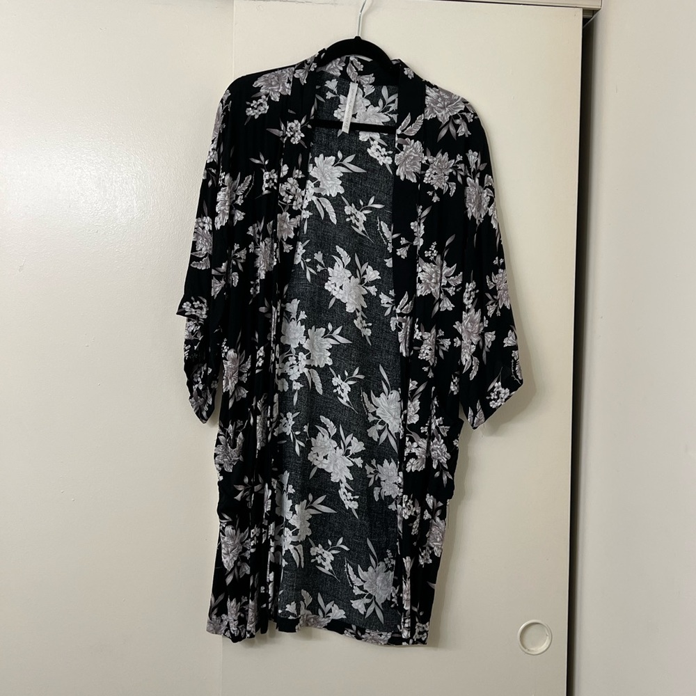Spiritual Gangster Floral Kimono